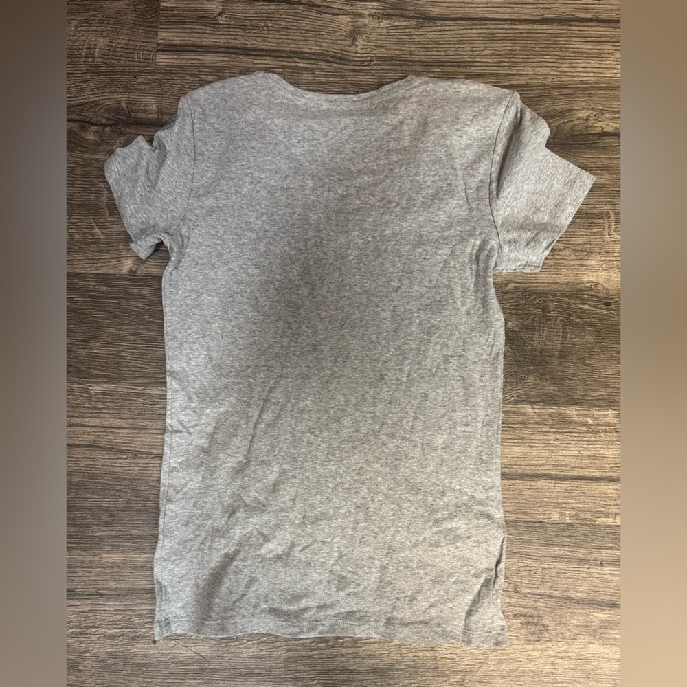 Uniqlo Heather Gray V-Neck Short Sleeve Tee - Picture 3 of 6